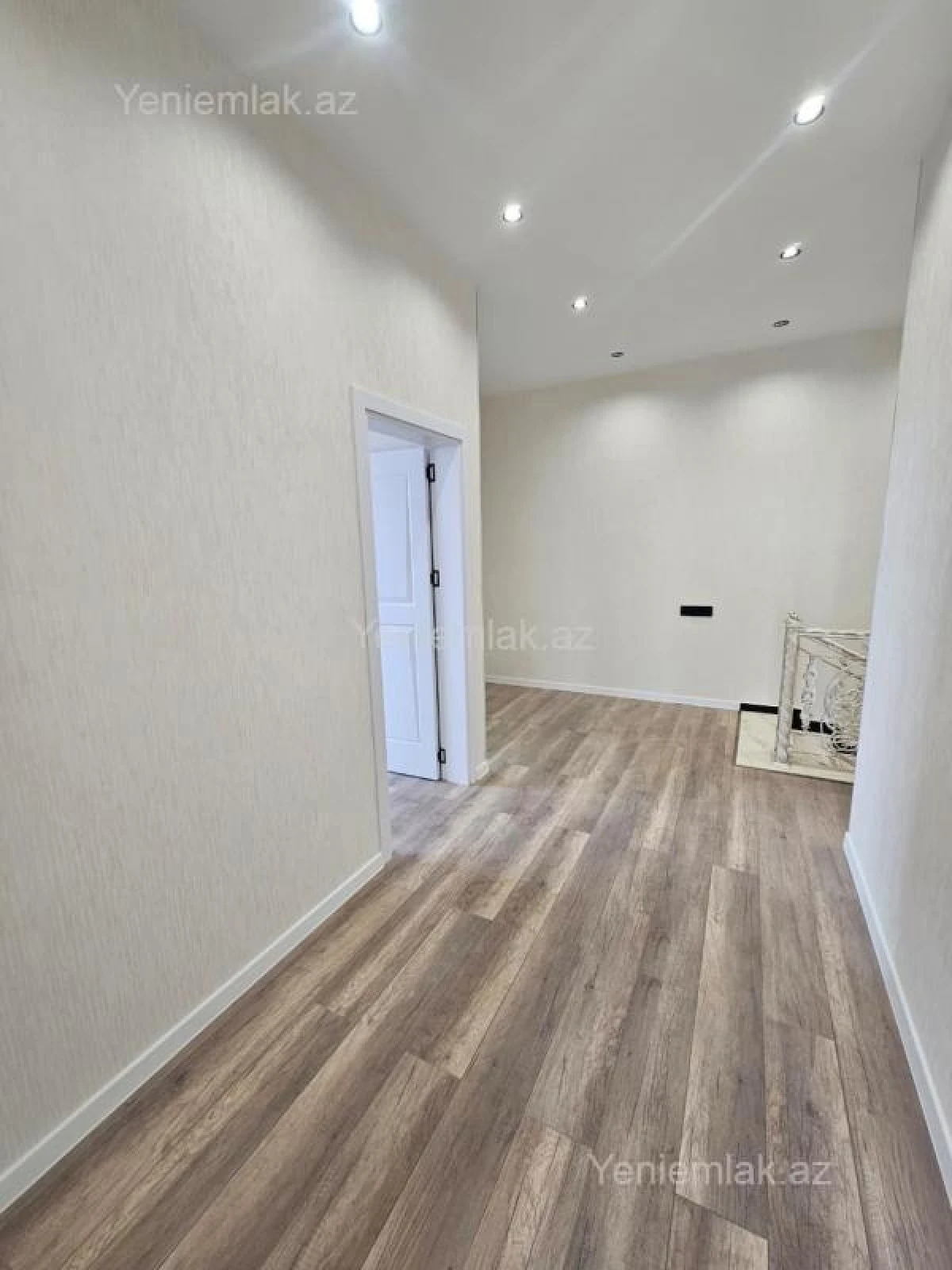 Satılır 5 otaqlı həyət evi 200 m²