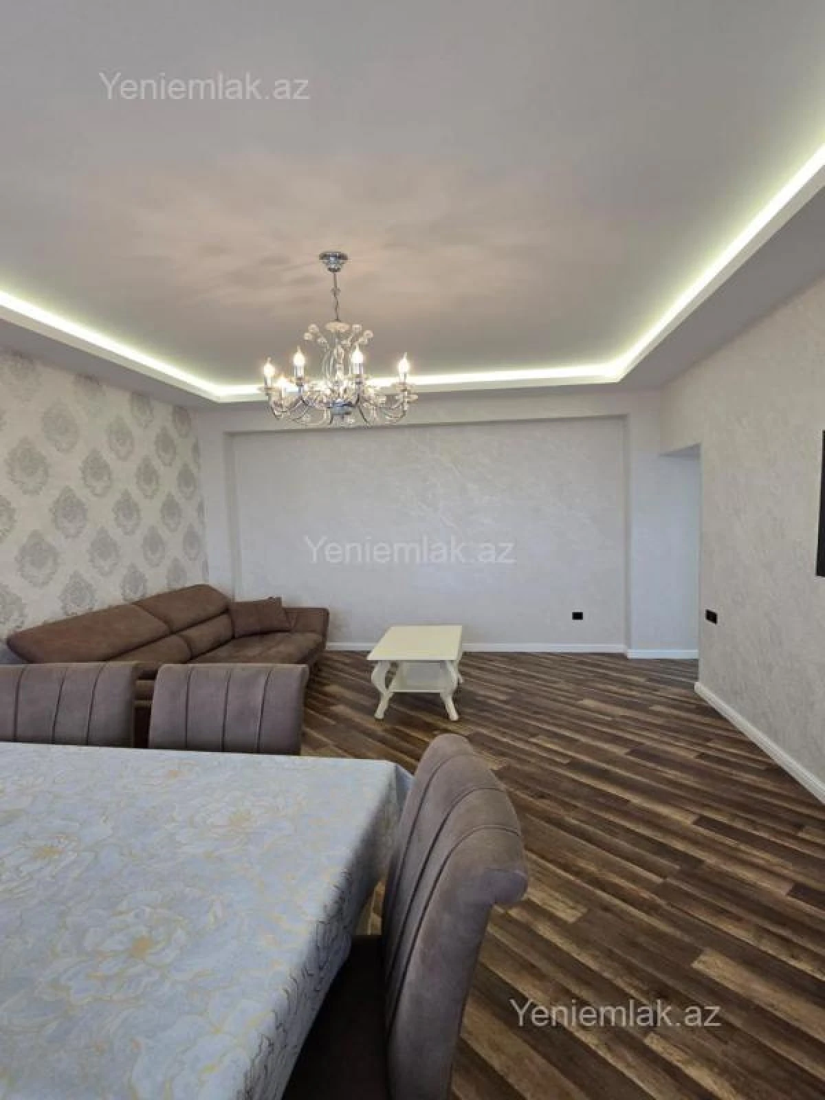 Satılır 3 otaqlı yeni tikili 85 m²