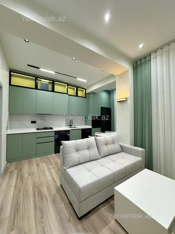 Satılır 3 otaqlı yeni tikili 85 m²