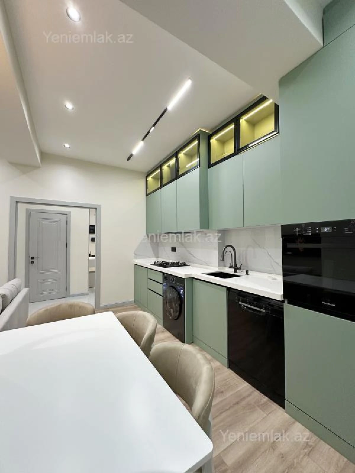 Satılır 3 otaqlı yeni tikili 85 m²