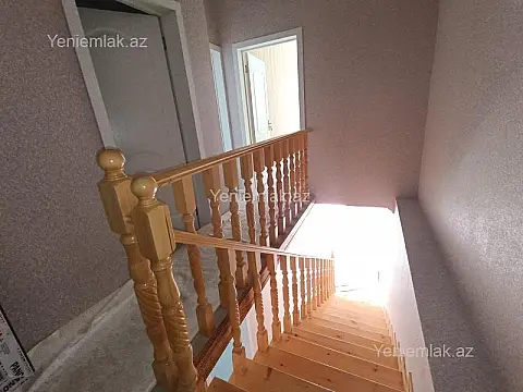 Satılır 4 otaqlı həyət evi 100 m²