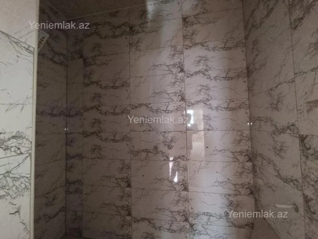 Satılır 4 otaqlı həyət evi 100 m²