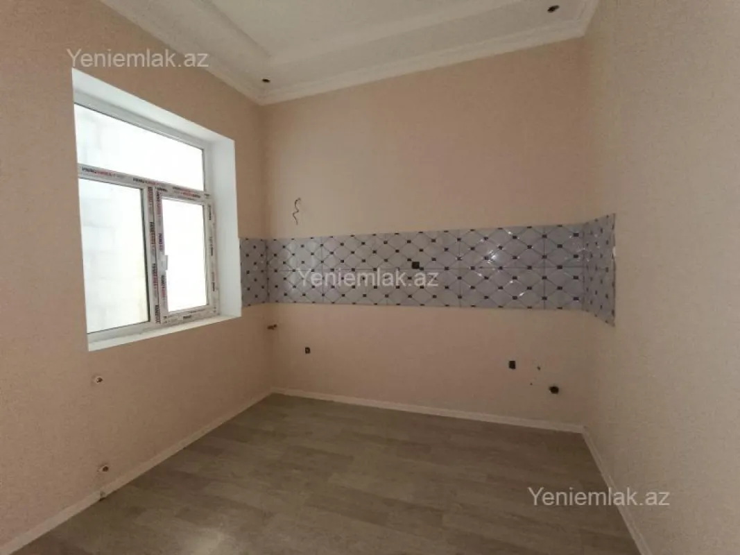 Satılır 4 otaqlı həyət evi 100 m²