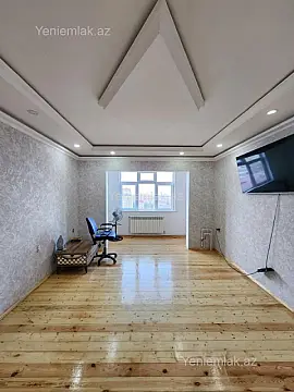 Satılır 4 otaqlı köhnə tikili 90 m²