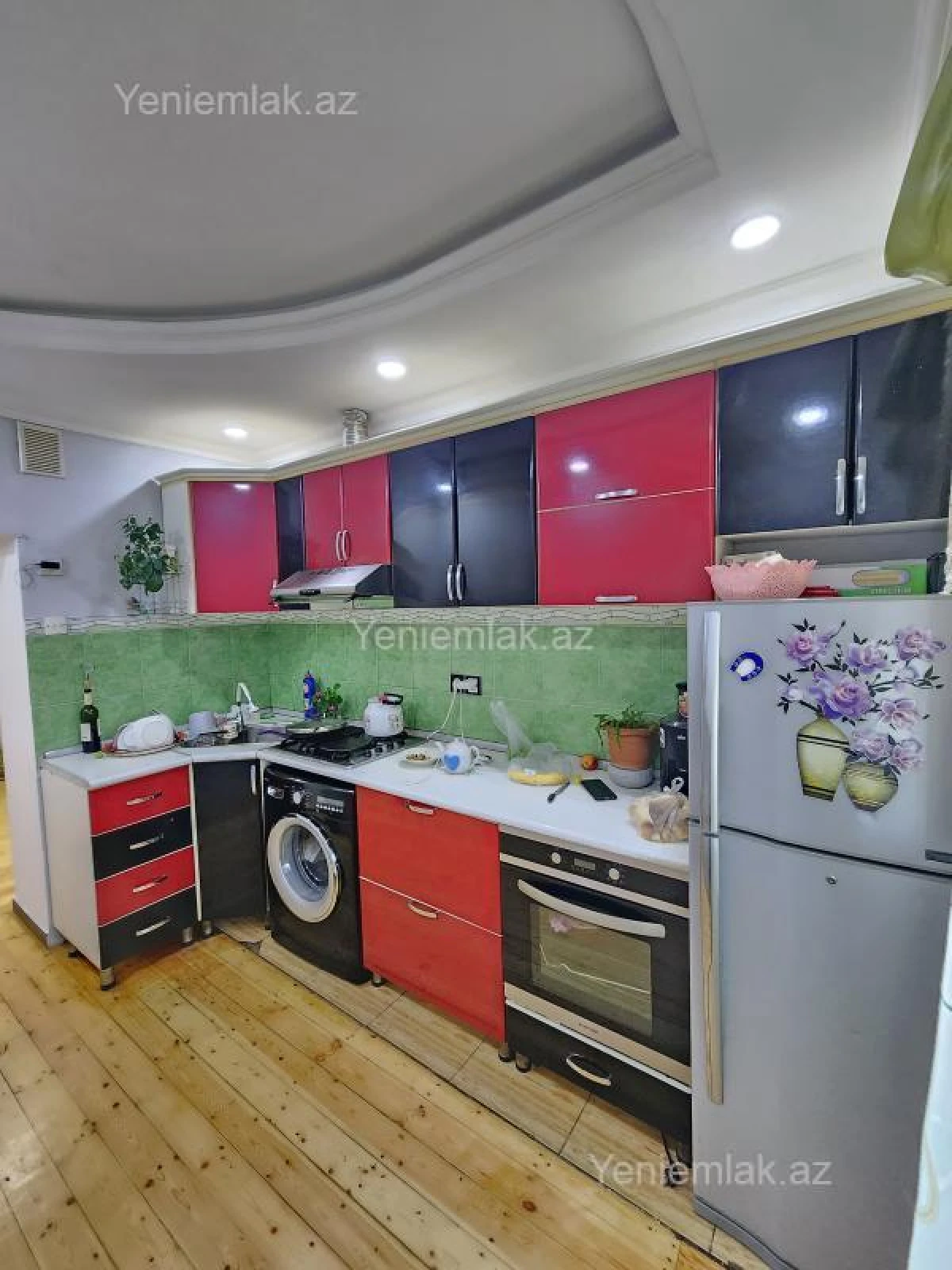 Satılır 4 otaqlı köhnə tikili 90 m²