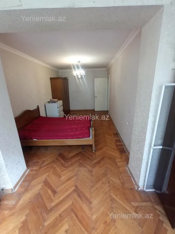 Satılır 3 otaqlı köhnə tikili 79 m²