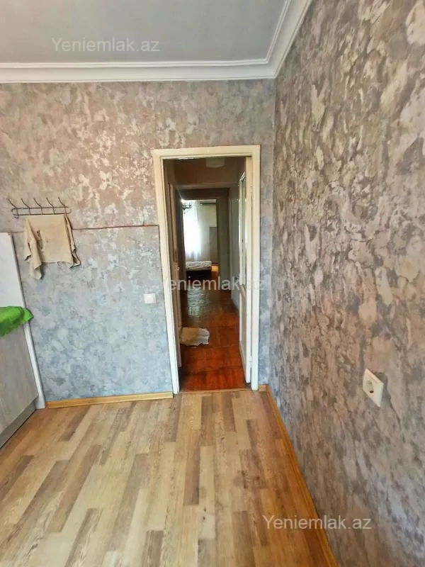 Satılır 3 otaqlı köhnə tikili 79 m²