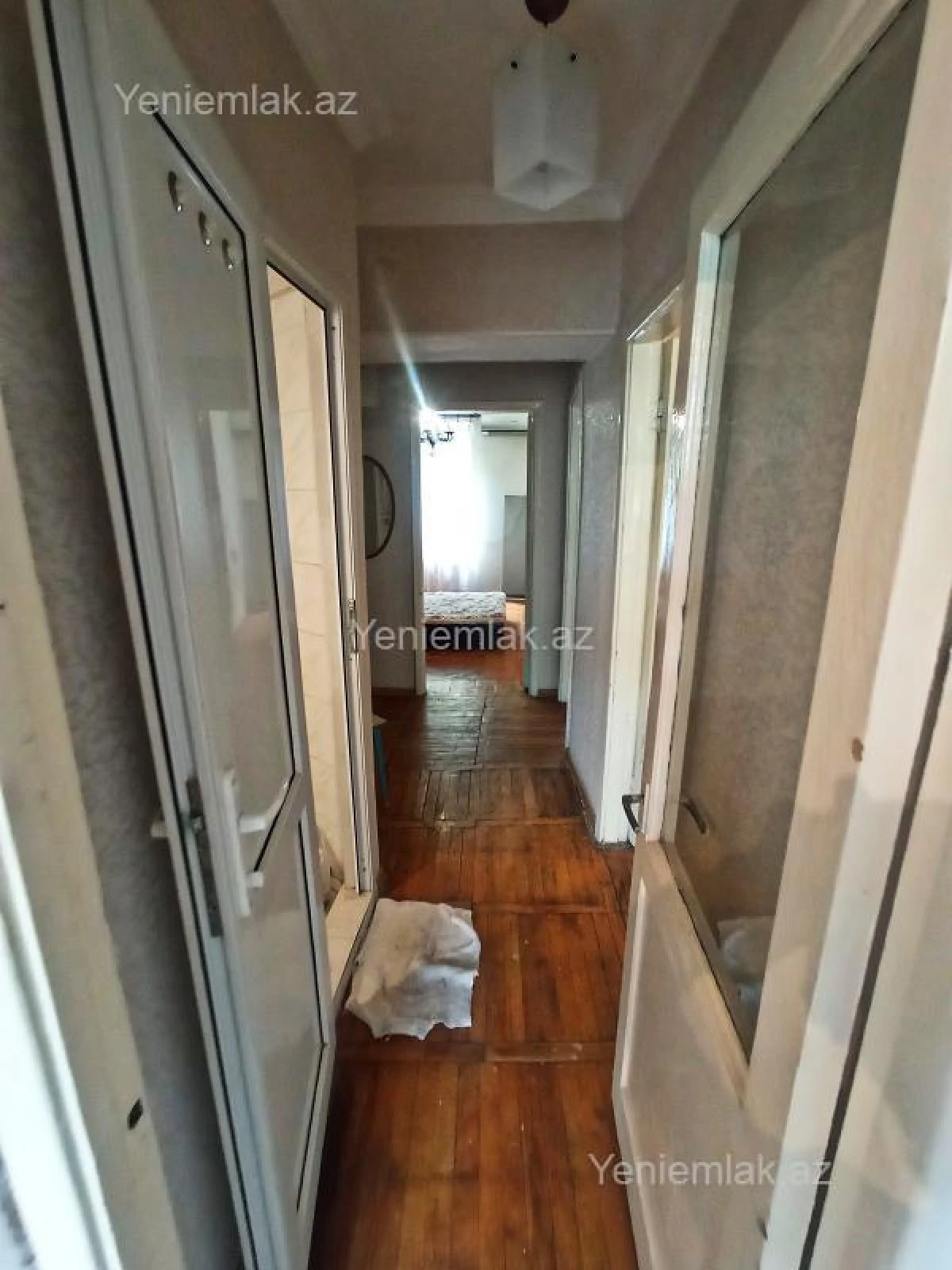 Satılır 3 otaqlı köhnə tikili 79 m²