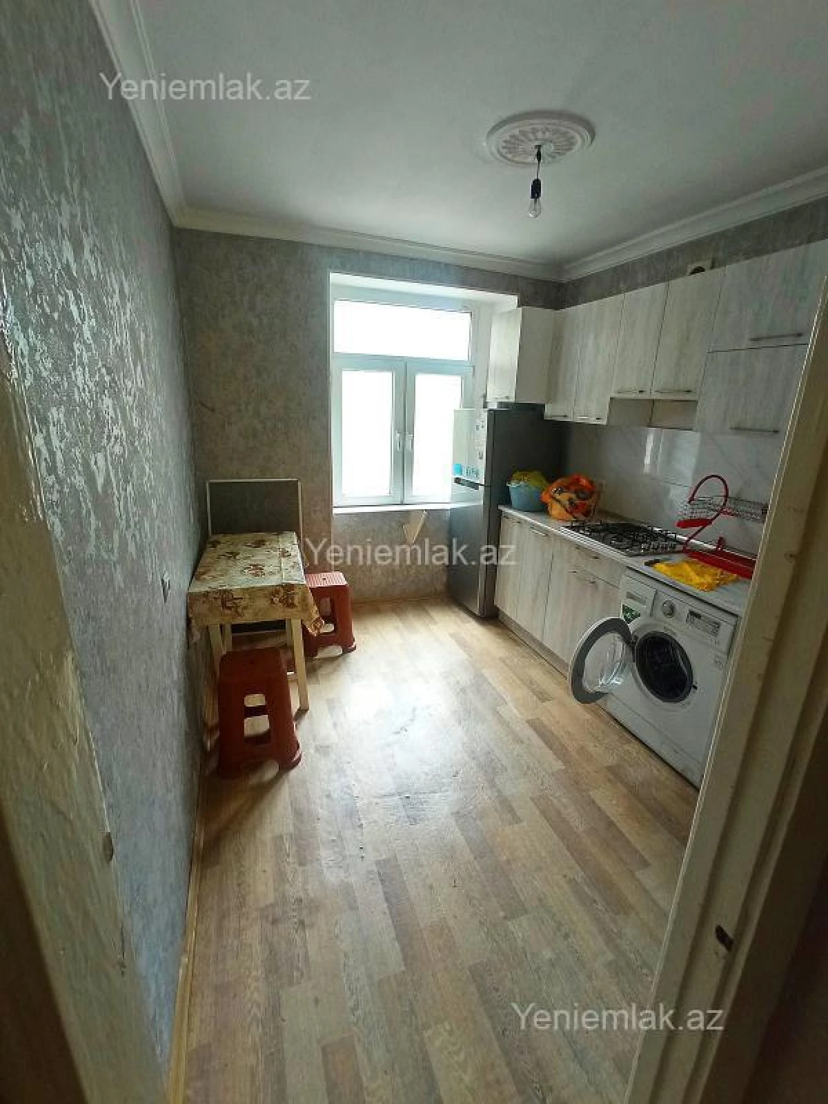Satılır 3 otaqlı köhnə tikili 79 m²