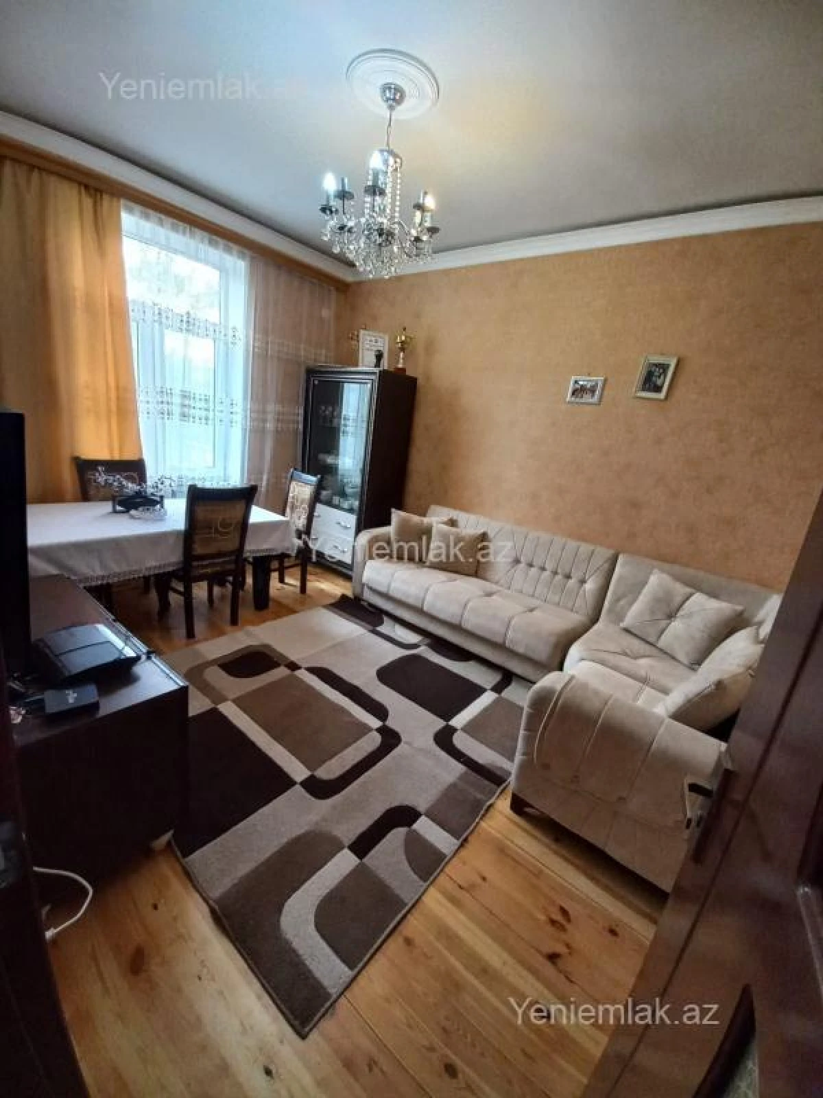 Satılır 2 otaqlı köhnə tikili 62 m²