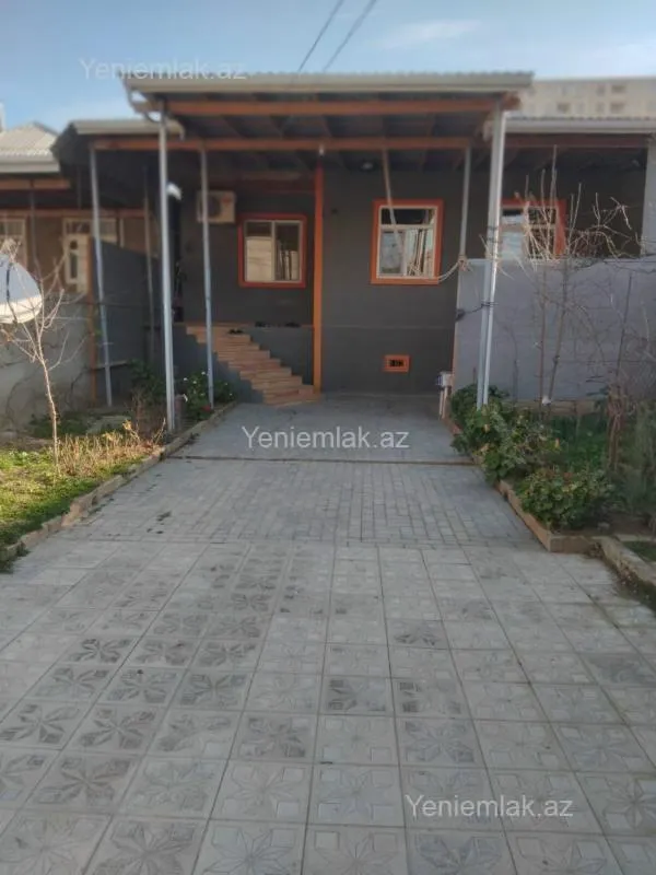 Satılır 4 otaqlı həyət evi 110 m²