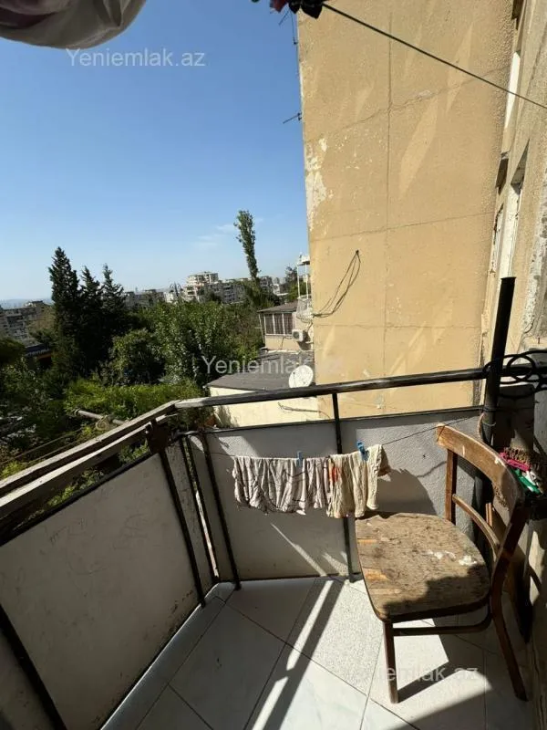 Satılır 2 otaqlı köhnə tikili 57 m²