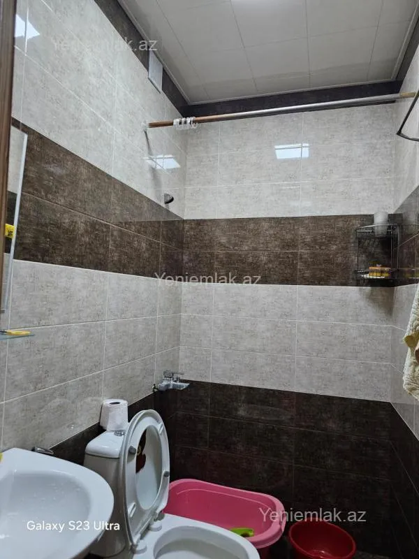 Satılır 4 otaqlı yeni tikili 180 m²