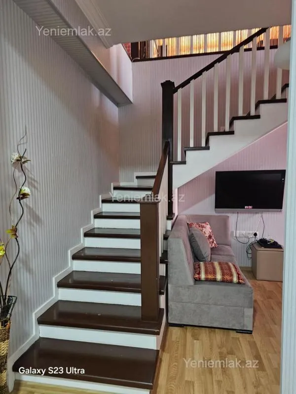 Satılır 4 otaqlı yeni tikili 180 m²