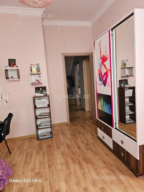 Satılır 4 otaqlı yeni tikili 180 m²