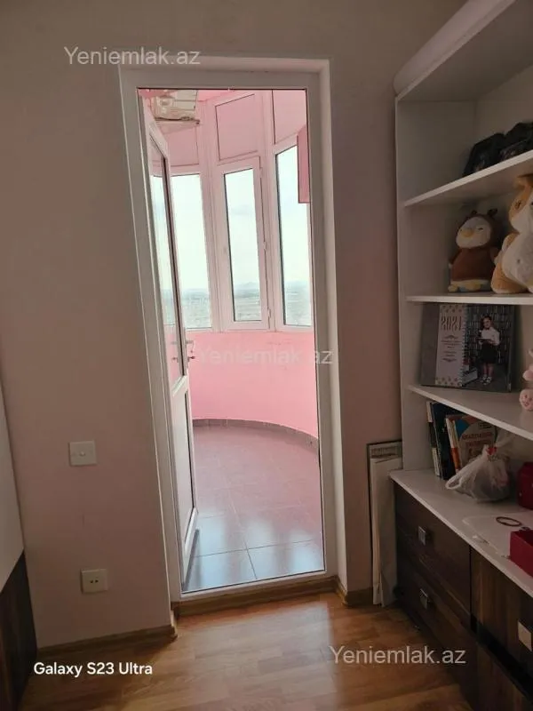 Satılır 4 otaqlı yeni tikili 180 m²