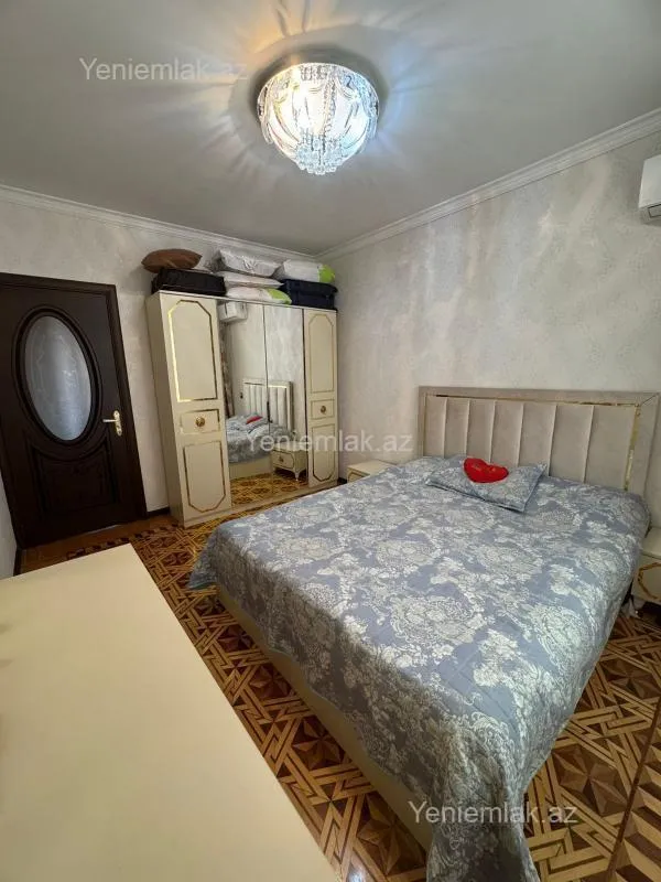 Satılır 3 otaqlı köhnə tikili 80 m²