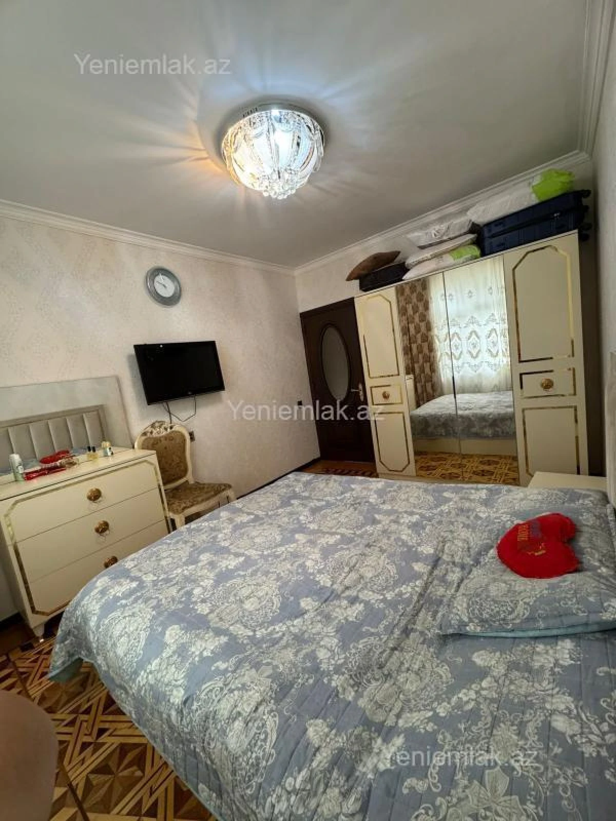 Satılır 3 otaqlı köhnə tikili 80 m²