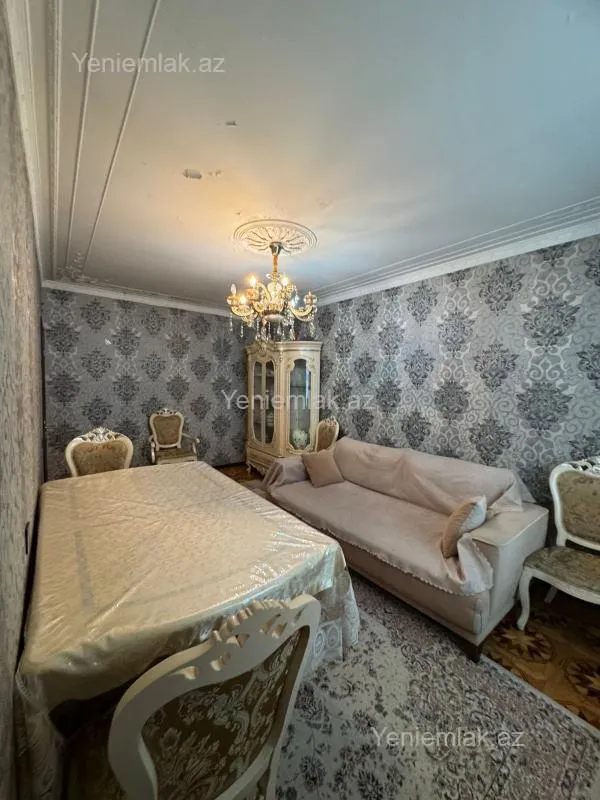 Satılır 3 otaqlı köhnə tikili 80 m²