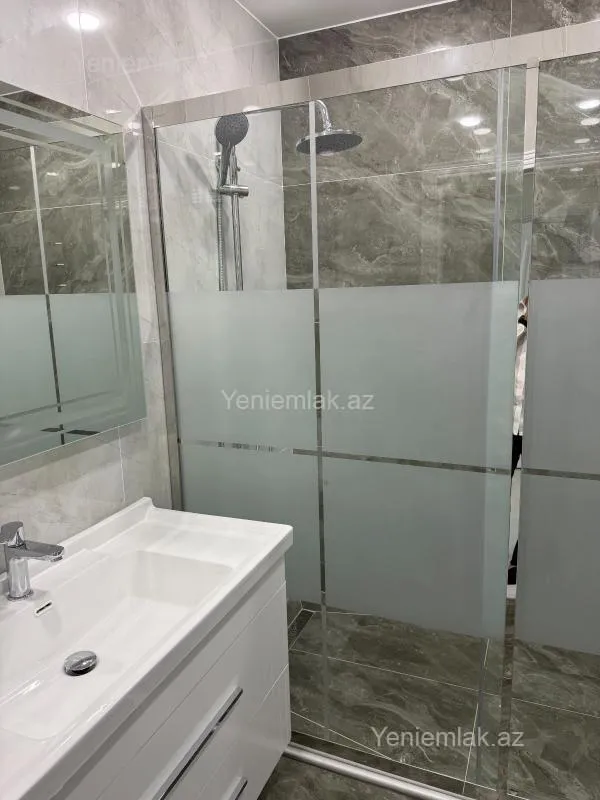 Satılır 3 otaqlı yeni tikili 115 m²