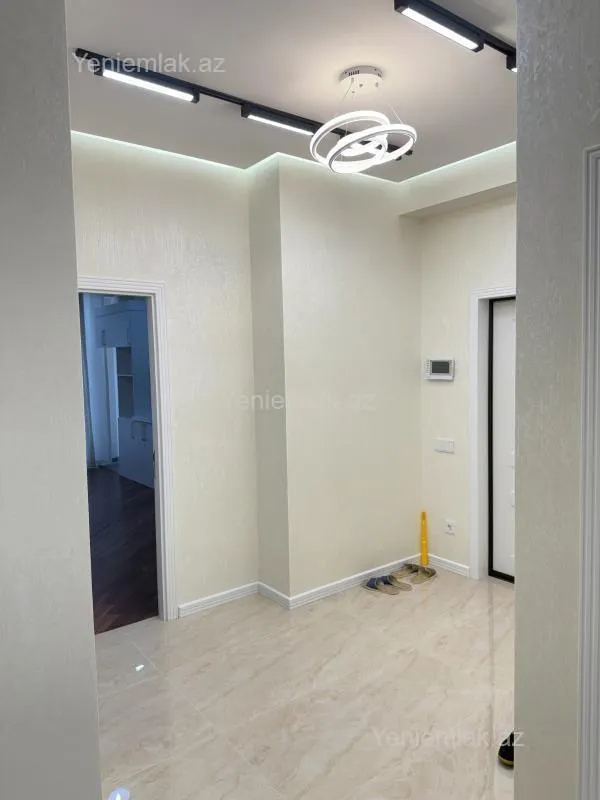 Satılır 3 otaqlı yeni tikili 115 m²