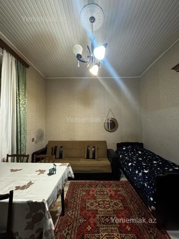 Satılır 3 otaqlı köhnə tikili 70 m²