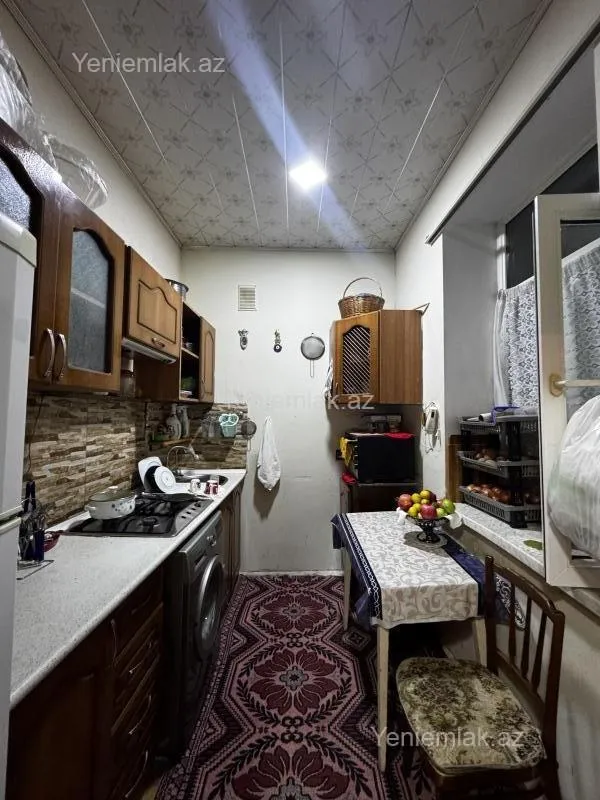 Satılır 3 otaqlı köhnə tikili 70 m²