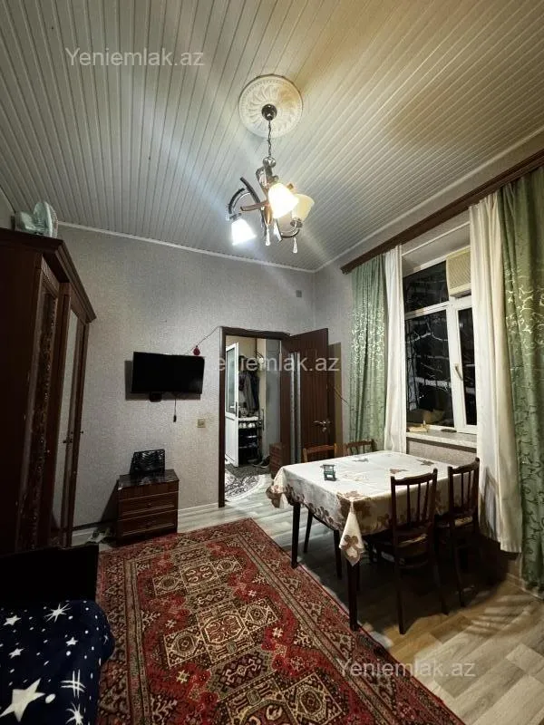 Satılır 3 otaqlı köhnə tikili 70 m²