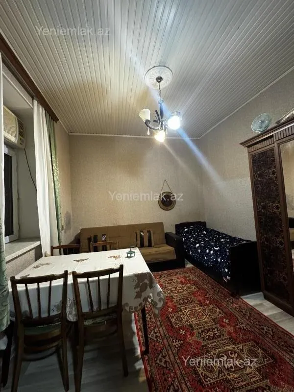 Satılır 3 otaqlı köhnə tikili 70 m²