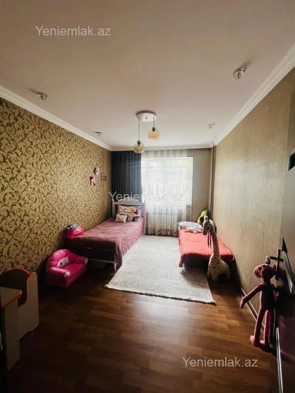 Satılır 3 otaqlı köhnə tikili 85 m²