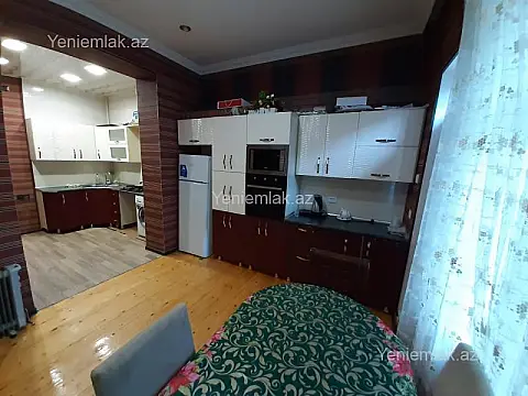Satılır 3 otaqlı köhnə tikili 85 m²