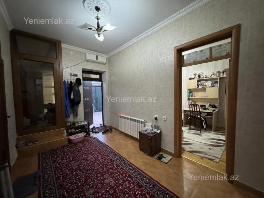 Satılır 6 otaqlı həyət evi 170 m²