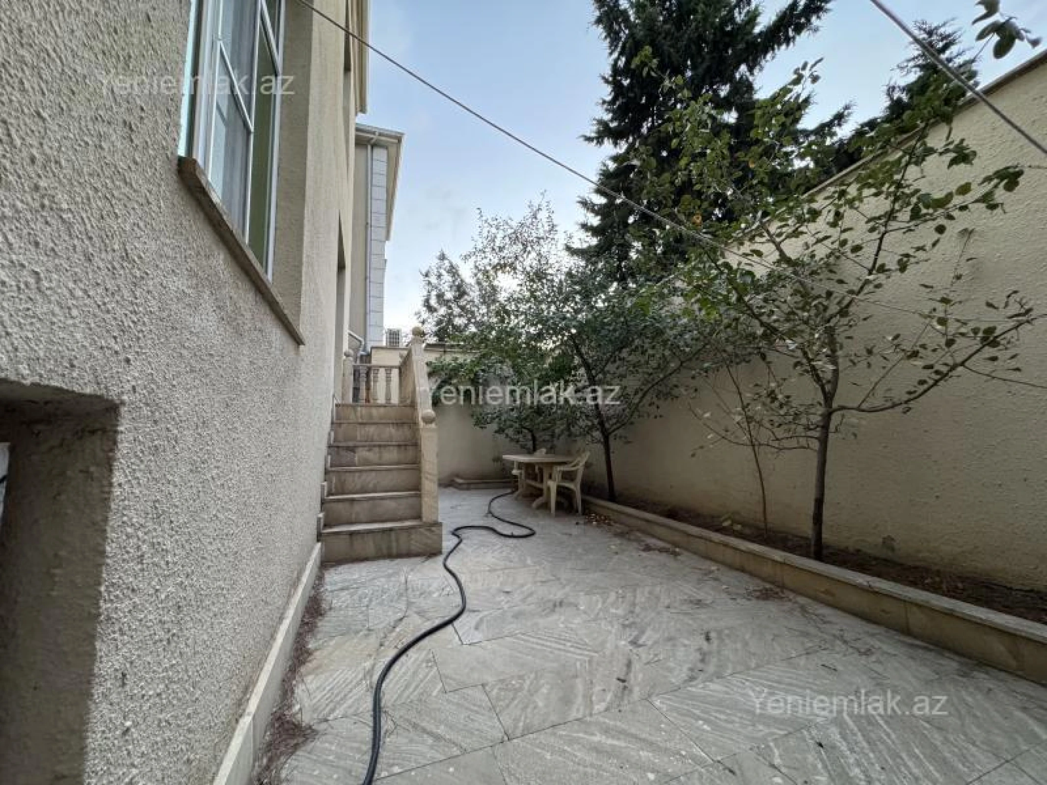 Satılır 6 otaqlı həyət evi 170 m²