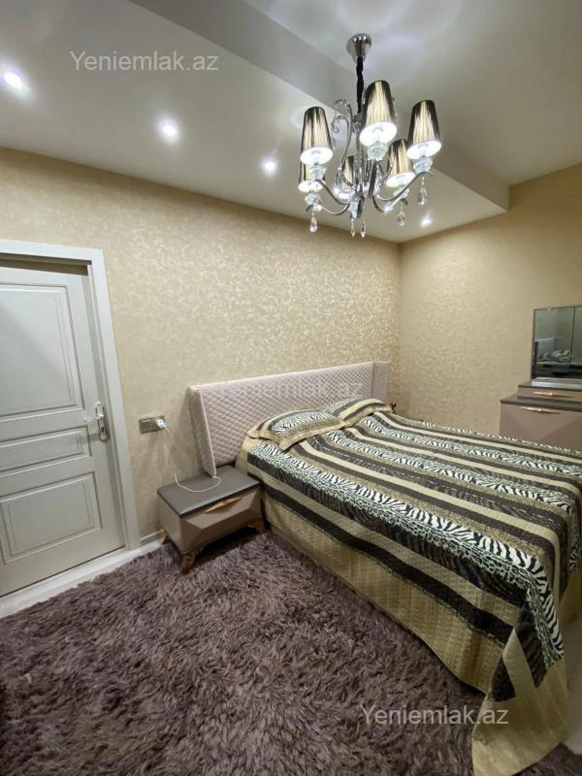 Satılır 3 otaqlı yeni tikili 90 m²