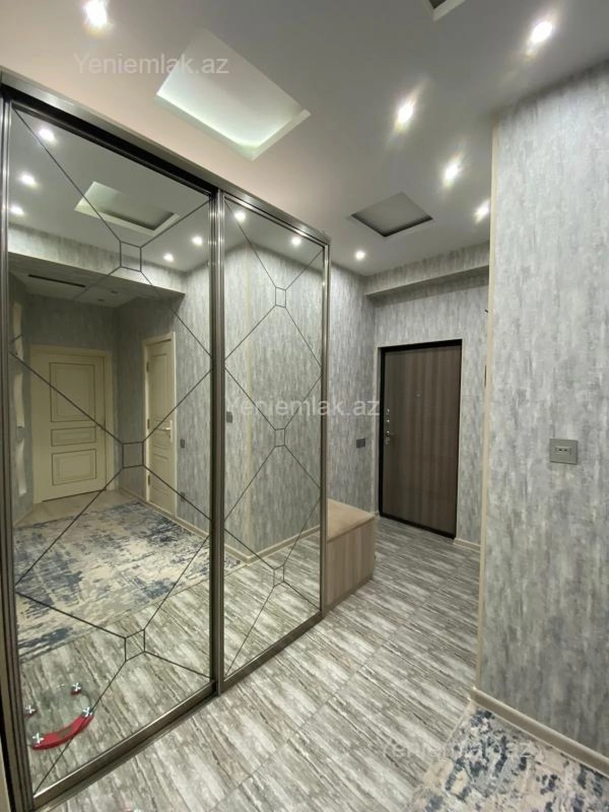 Satılır 3 otaqlı yeni tikili 90 m²