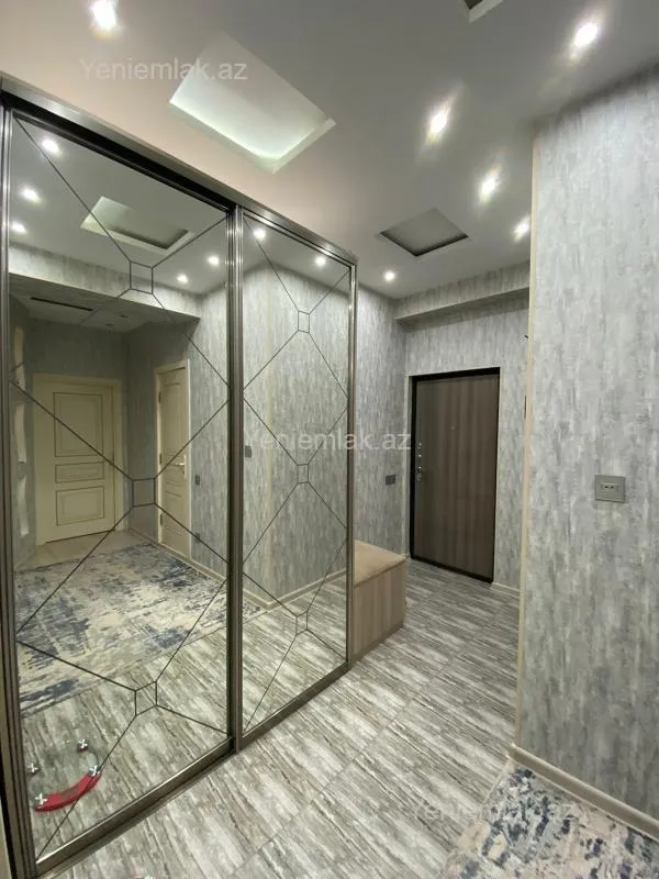 Satılır 3 otaqlı yeni tikili 90 m²