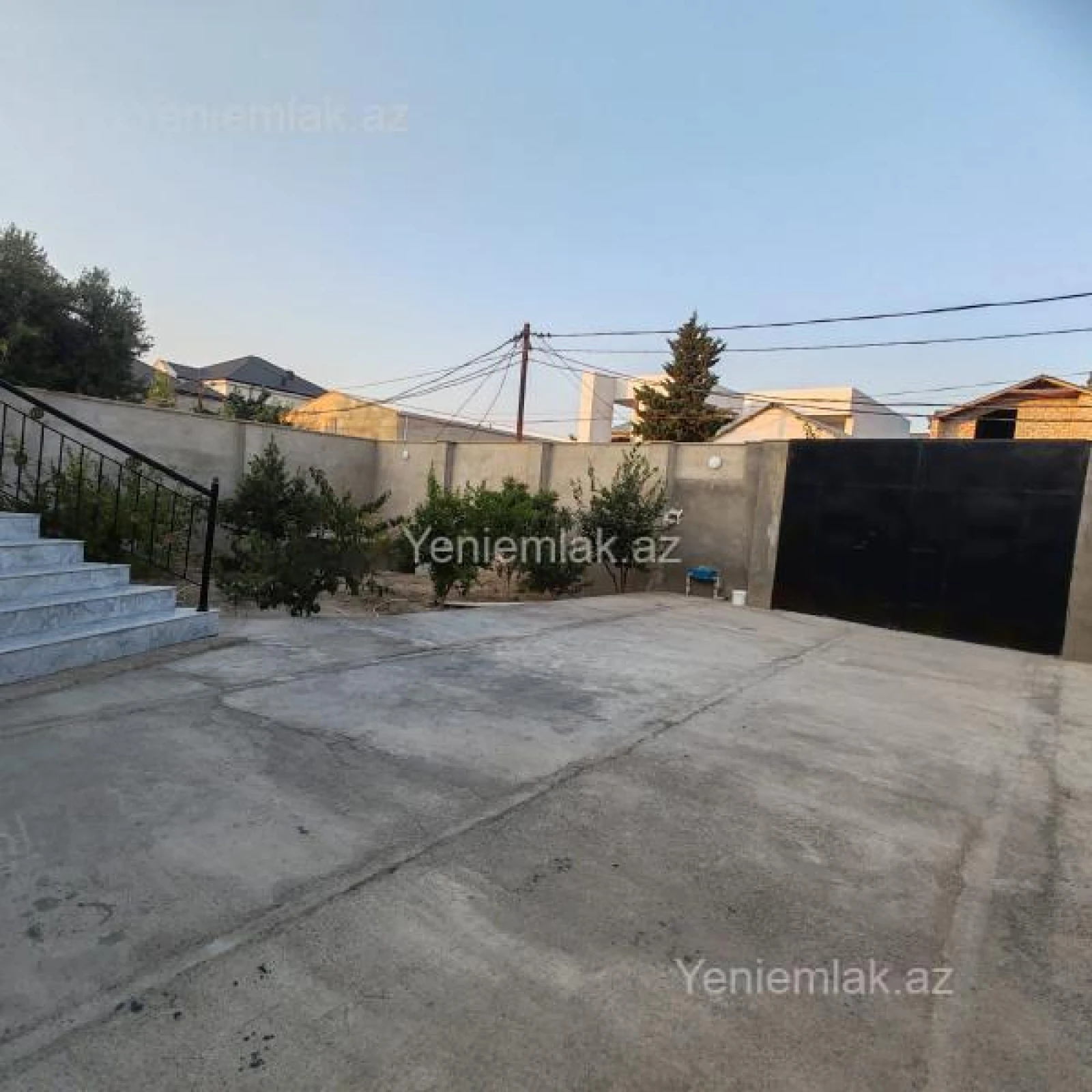 Satılır 5 otaqlı həyət evi 180 m²