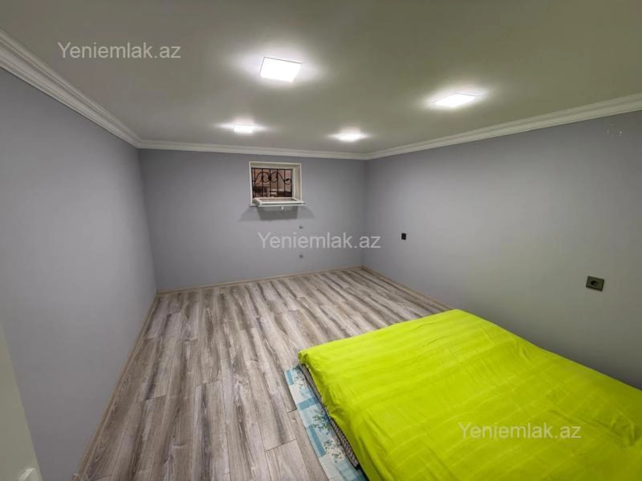 Satılır 5 otaqlı həyət evi 180 m²