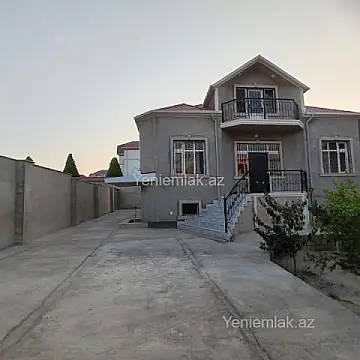 Satılır 5 otaqlı həyət evi 180 m²