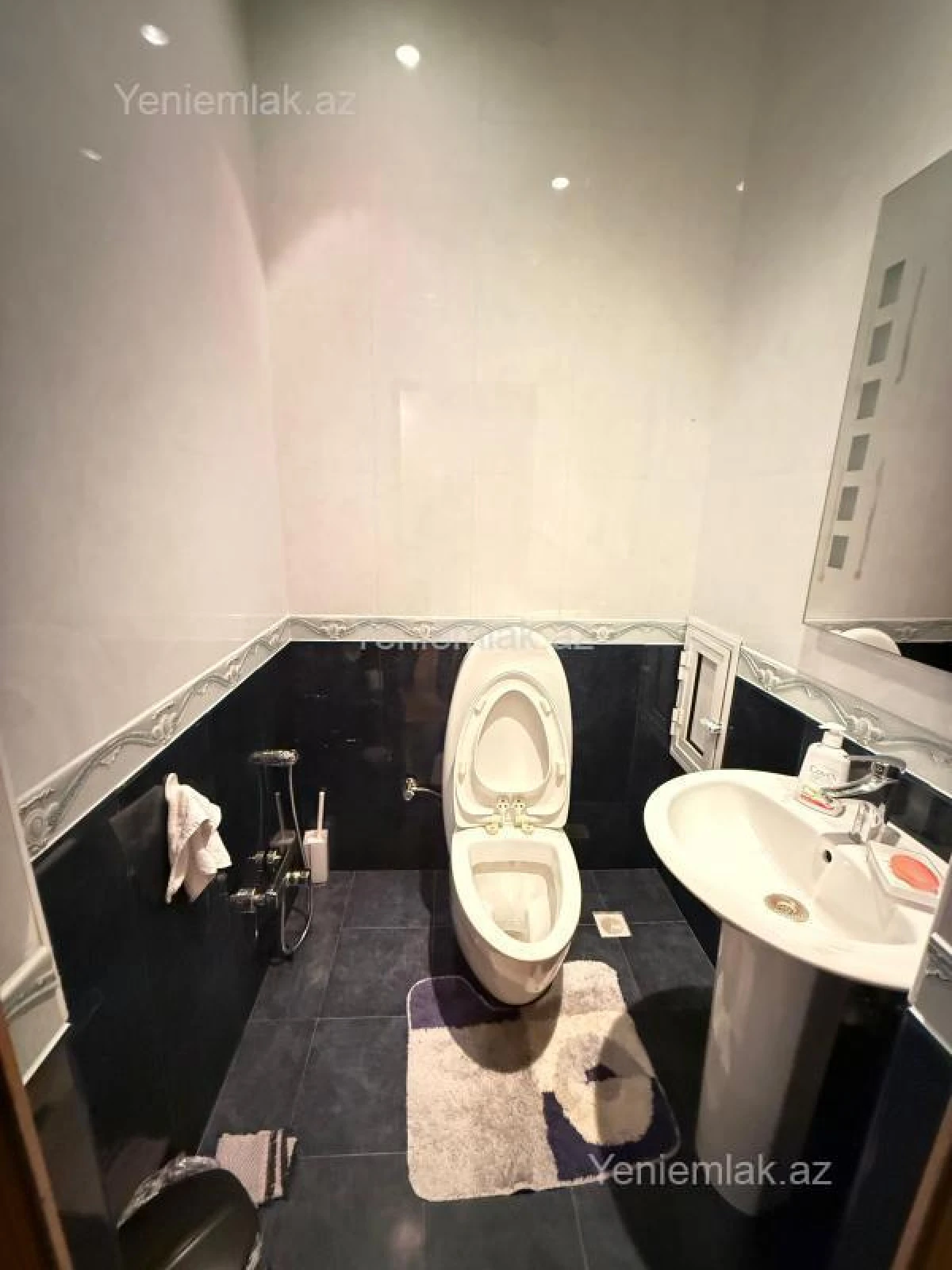 Satılır 3 otaqlı yeni tikili 135 m²