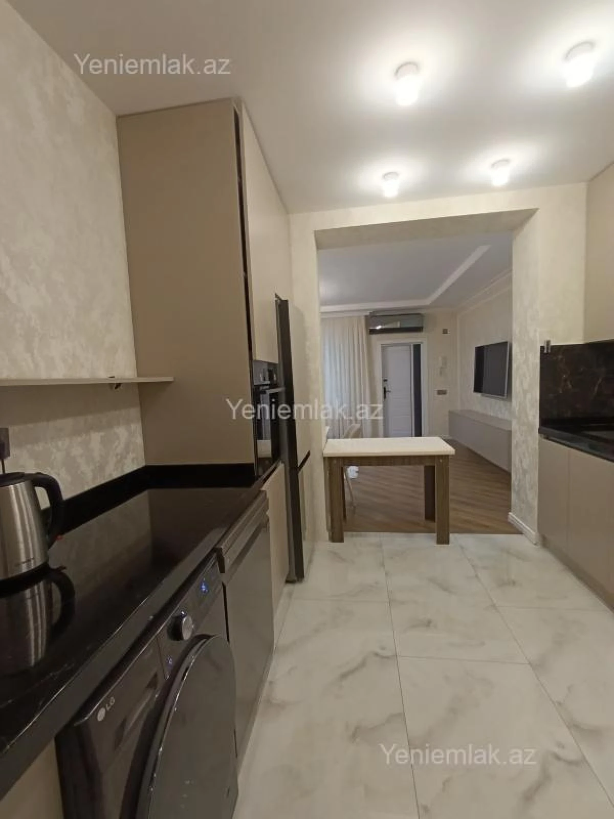 Satılır 4 otaqlı köhnə tikili 120 m²