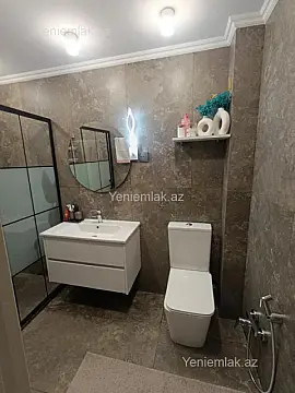 Satılır 4 otaqlı köhnə tikili 120 m²