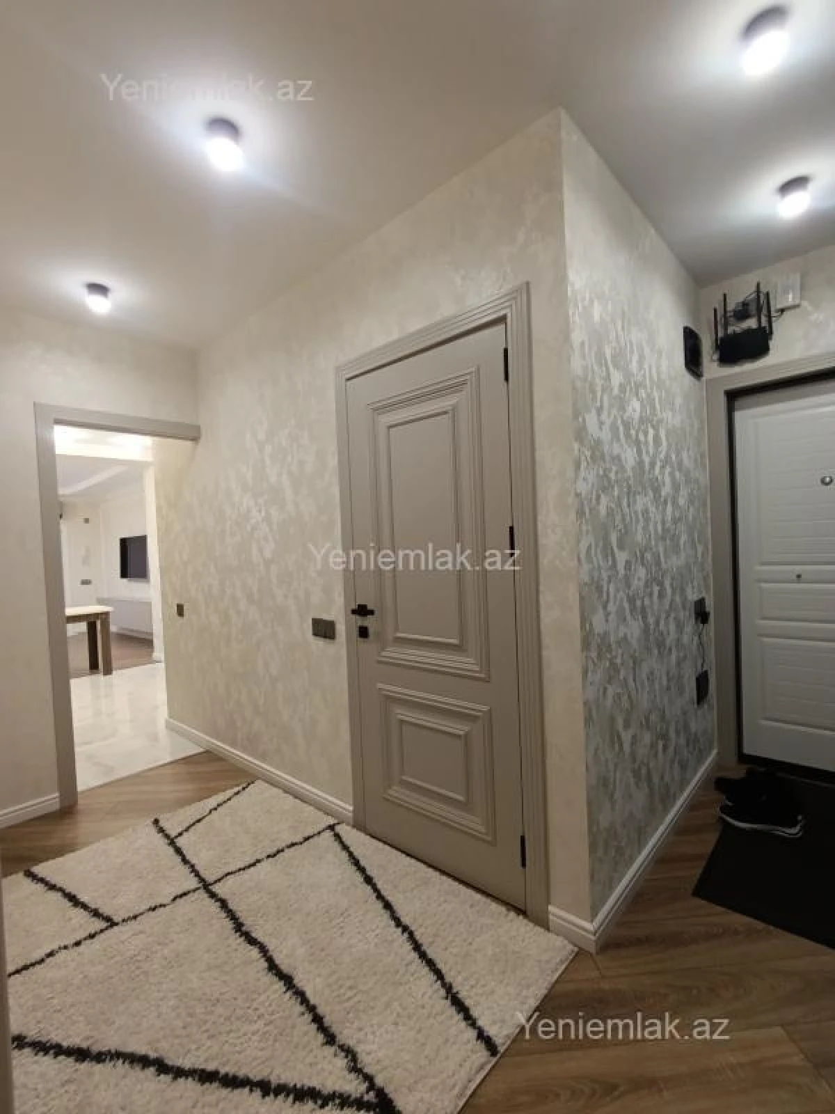 Satılır 4 otaqlı köhnə tikili 120 m²