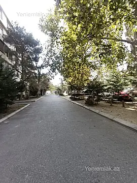 Satılır 4 otaqlı köhnə tikili 120 m²