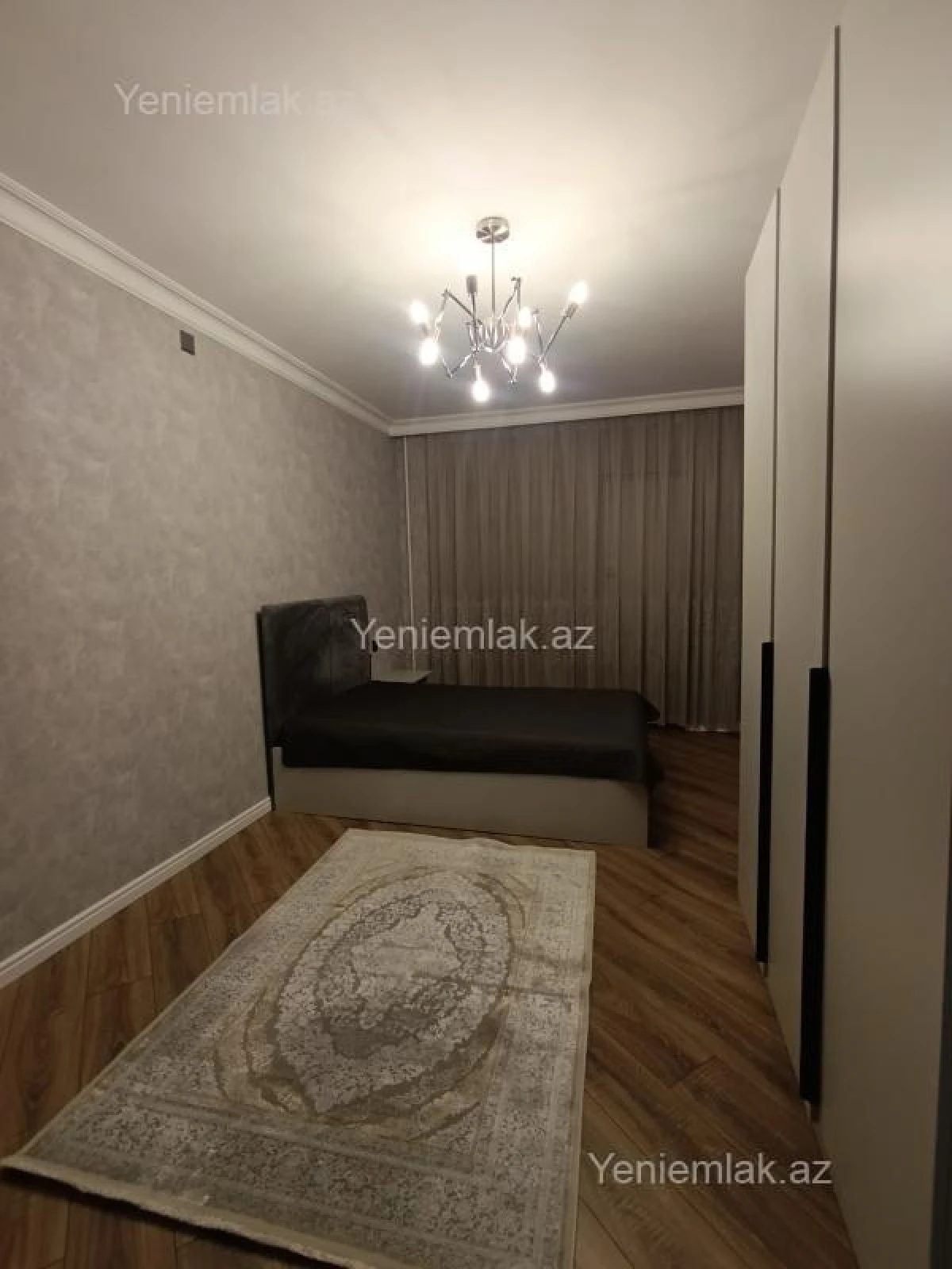 Satılır 4 otaqlı köhnə tikili 120 m²
