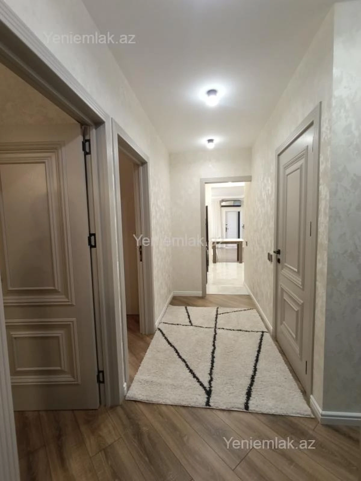 Satılır 4 otaqlı köhnə tikili 120 m²