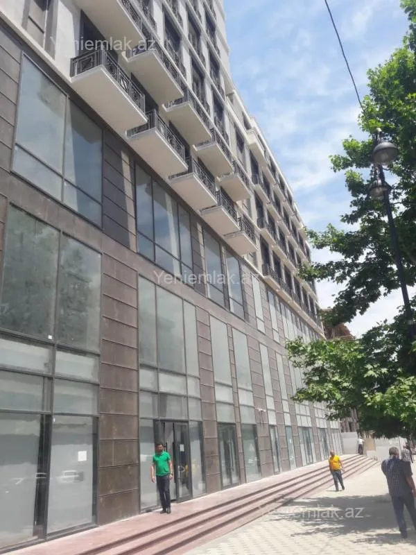 Satılır 3 otaqlı yeni tikili 118 m²