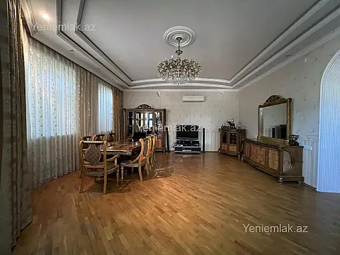 Satılır 6 otaqlı həyət evi 300 m²