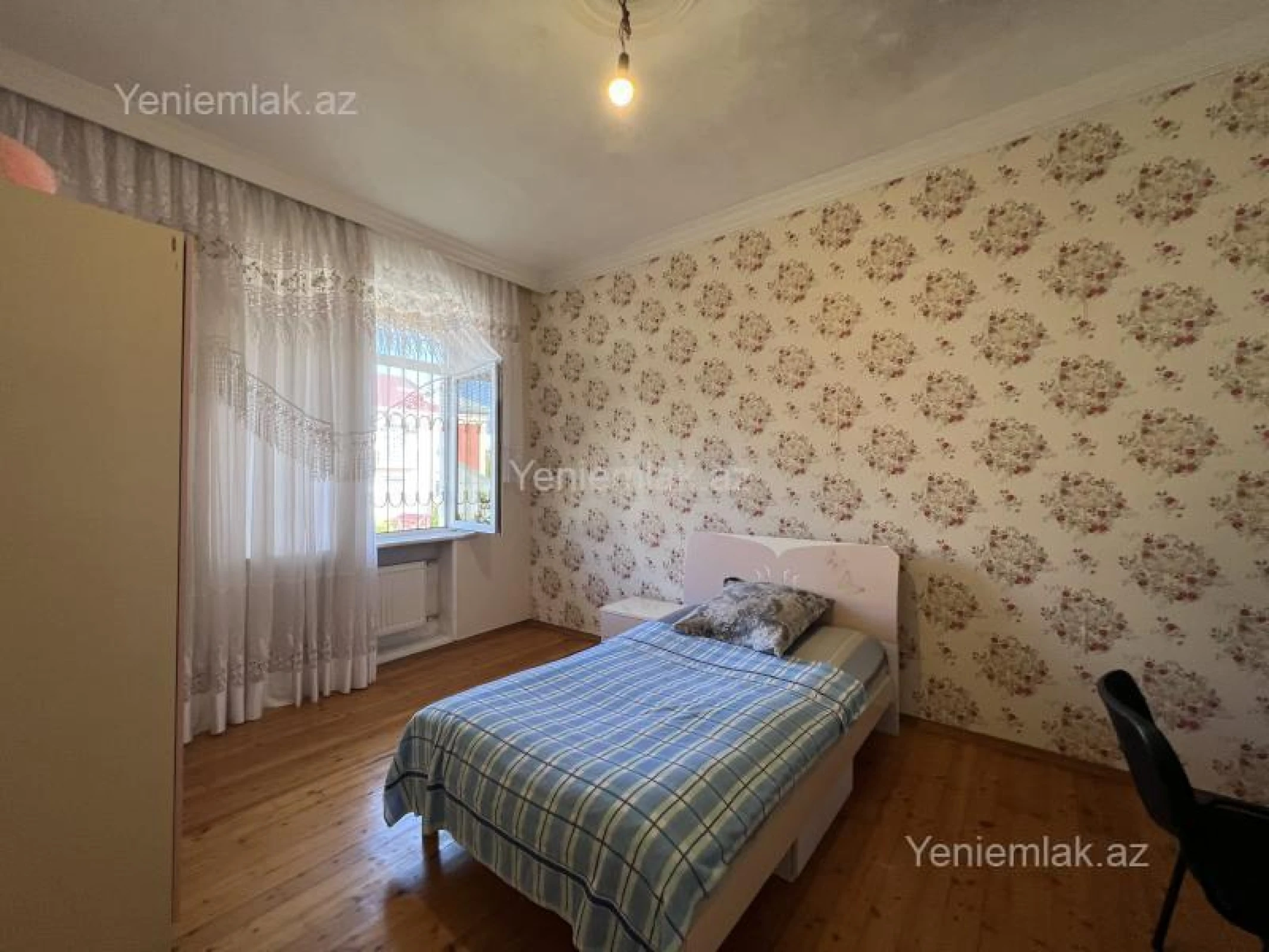 Satılır 6 otaqlı həyət evi 300 m²