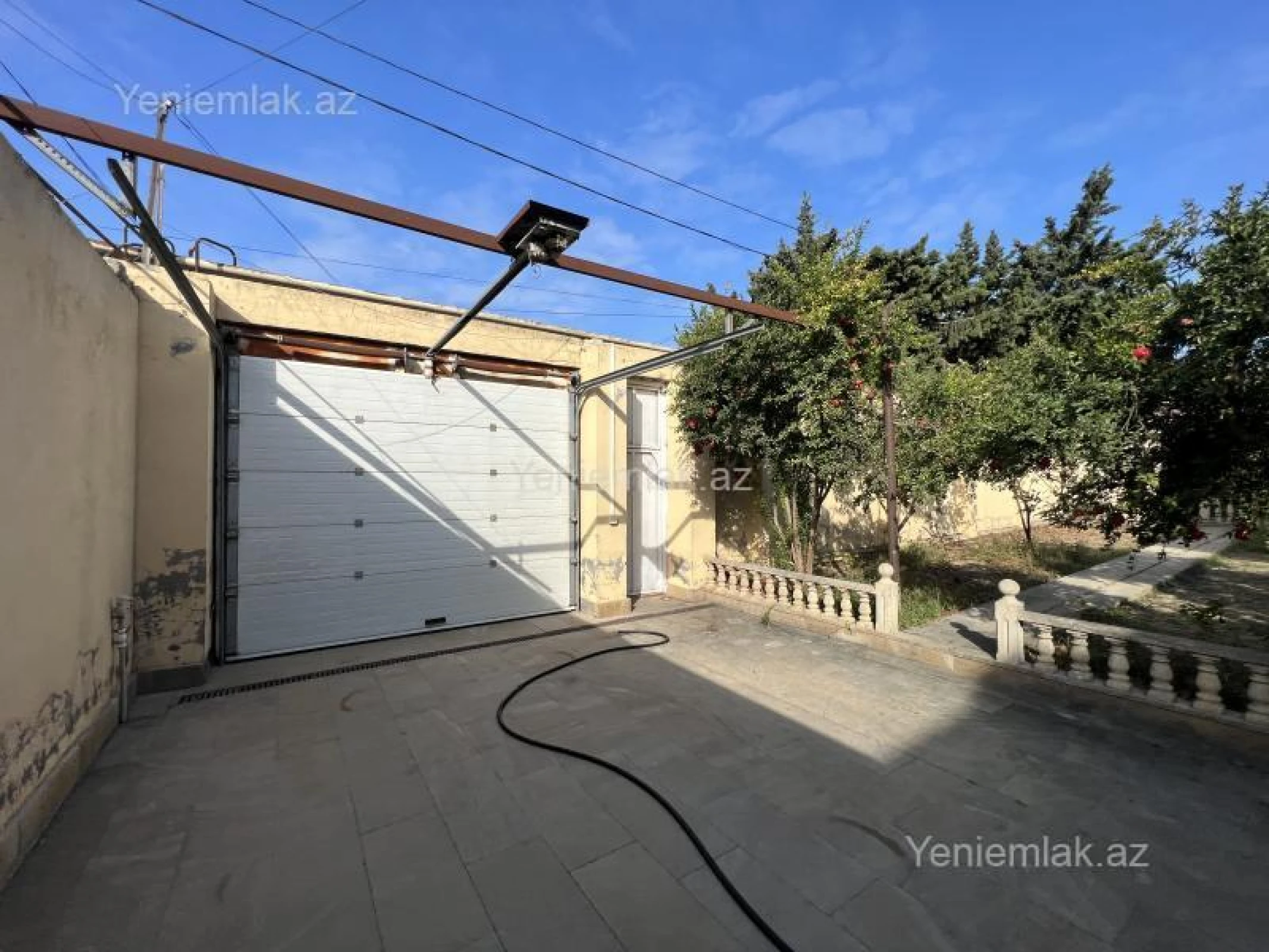 Satılır 6 otaqlı həyət evi 300 m²